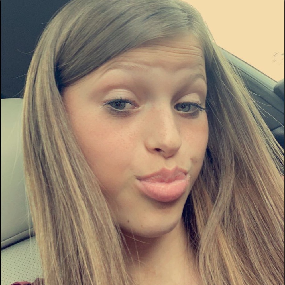Meet your Posher, Haylee